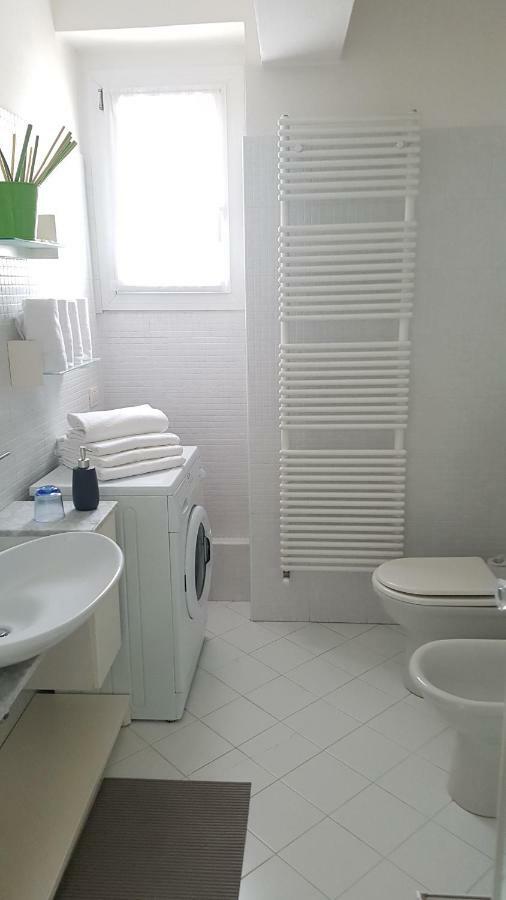 Le Stanze Del Trenino Rosso Apartment Тирано Екстериор снимка