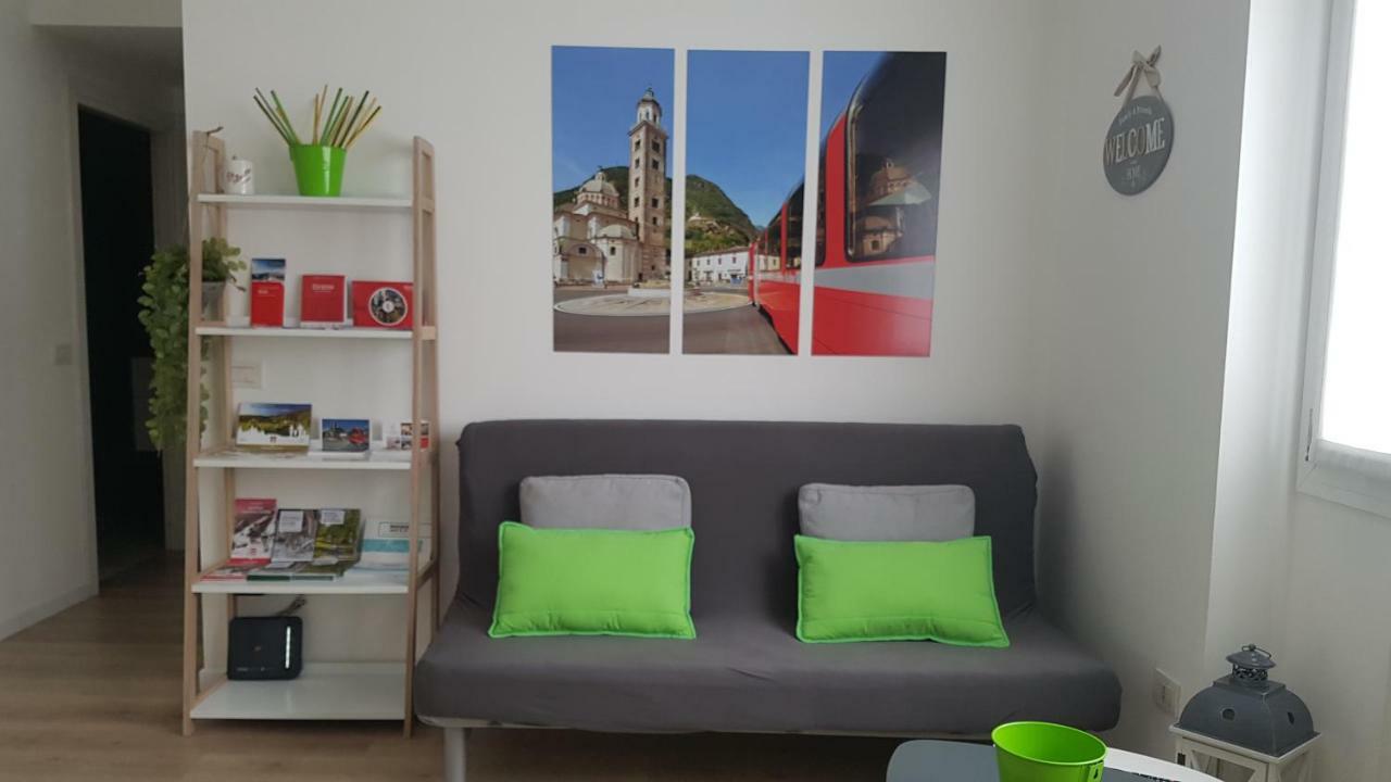 Le Stanze Del Trenino Rosso Apartment Тирано Екстериор снимка